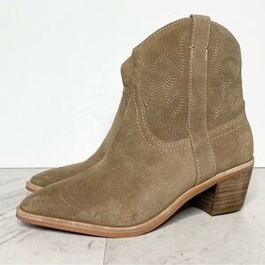New! Dolce Vita Solow Tan Suede Western Bootie 6